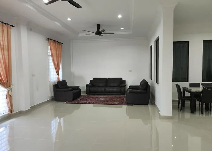 Dca Villa Homestay